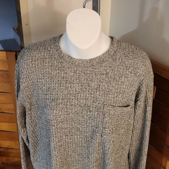 Wild Fable brand cropped sweater - Picture 2 of 8